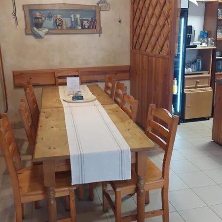 Pod Skalou 3*